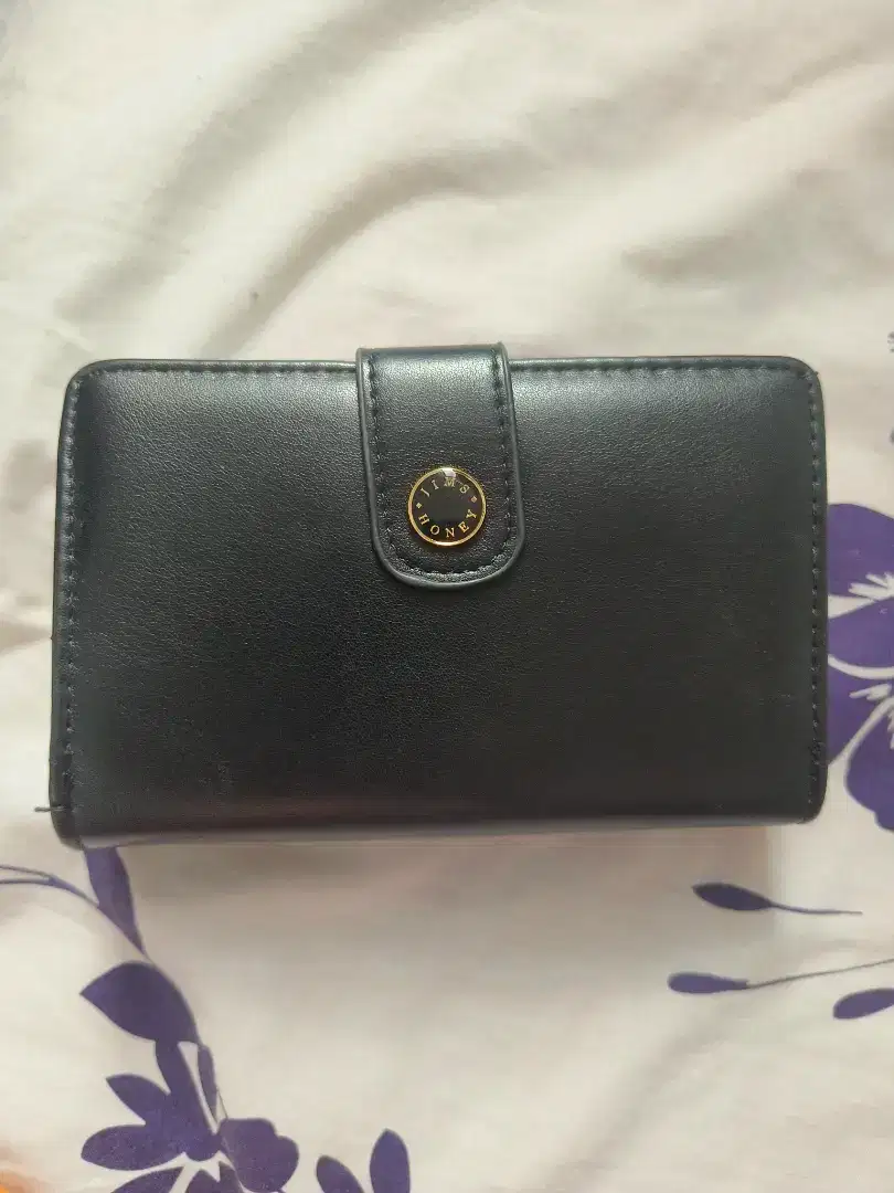 For Sale Dompet Jimmy Honey Preloved