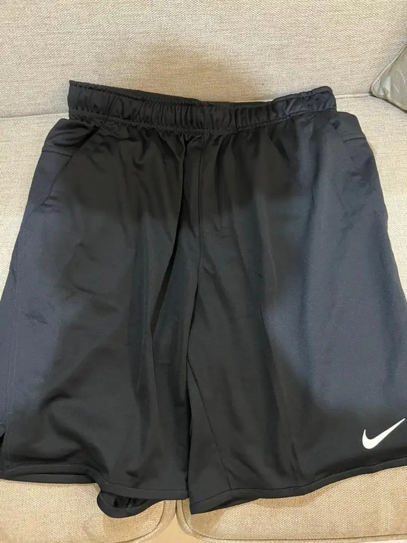 Celana Pendek Nike BNWT Ori