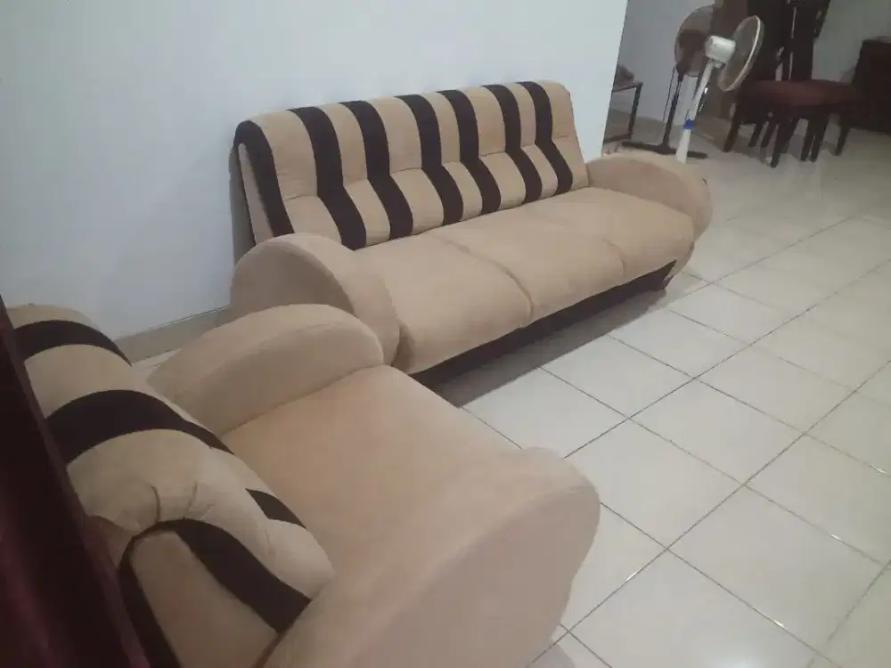 Service sofa melayani sejabodetabek