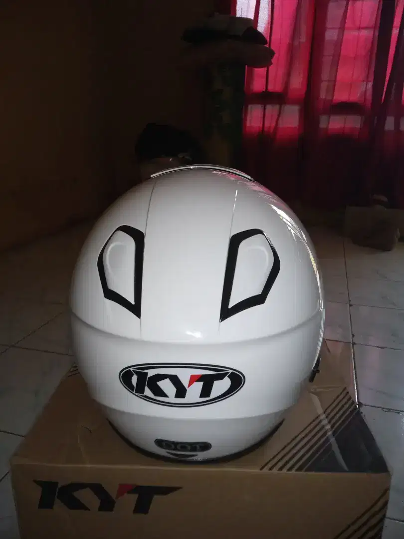 Bismillah jual cepat helm KYT