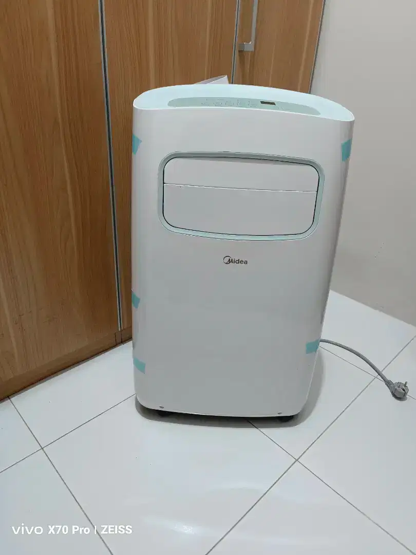 DIJUAL AC portable MIDEA 1PK