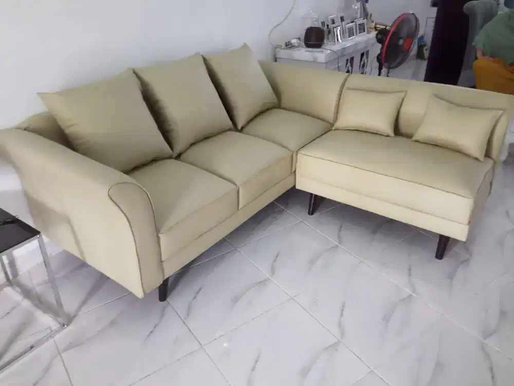 Service sofa melayani sejabodetabek
