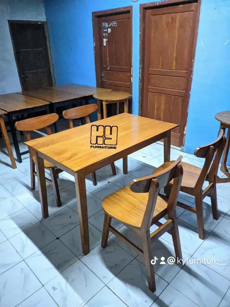 Set meja kursi ropan