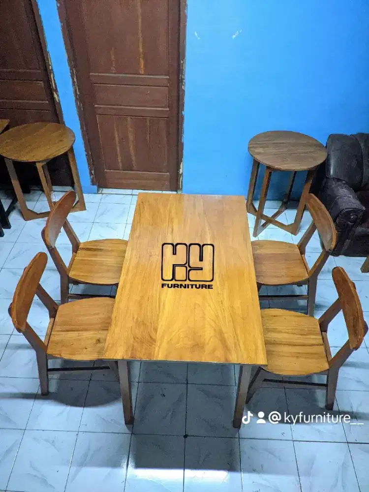 Set meja cafe kursi ropan