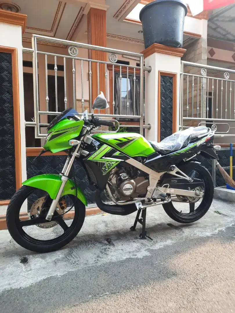 Kawasaki Ninja 150 R 2015 Km Low 600 Perak Unit Istimewa Rawatan