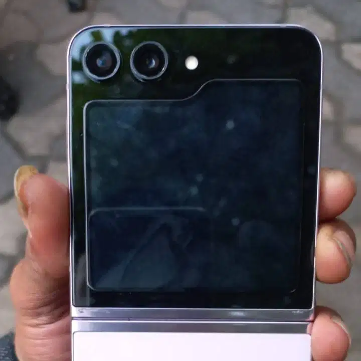 Samsung flip 4 256gb kayak baru lengkap no minus Siap dibli