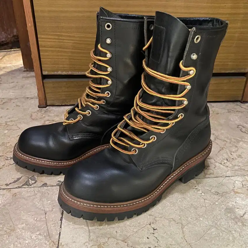 Red wing logger 8210