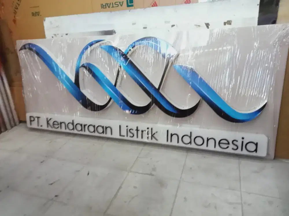 Huruf Timbul akrilik