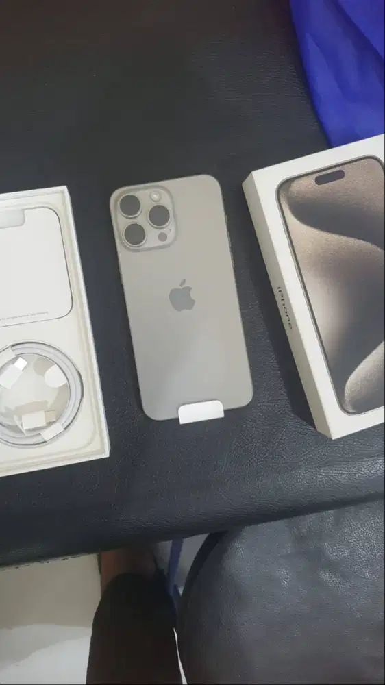 dibli segera iphone 15 256Gb pro max eks garansi ibox atau inter