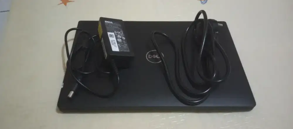 Dijual laptop dell latitude 7490 intel core i5 gen8 ram 16GB ssd 256gb