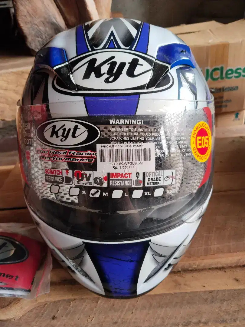 Helm kyt c4 tech