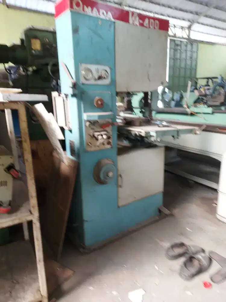 Vertical Band Saw