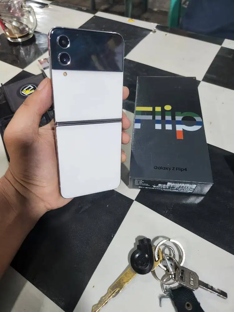 terima hp seken Samsung flip 4 256gb series all tipe