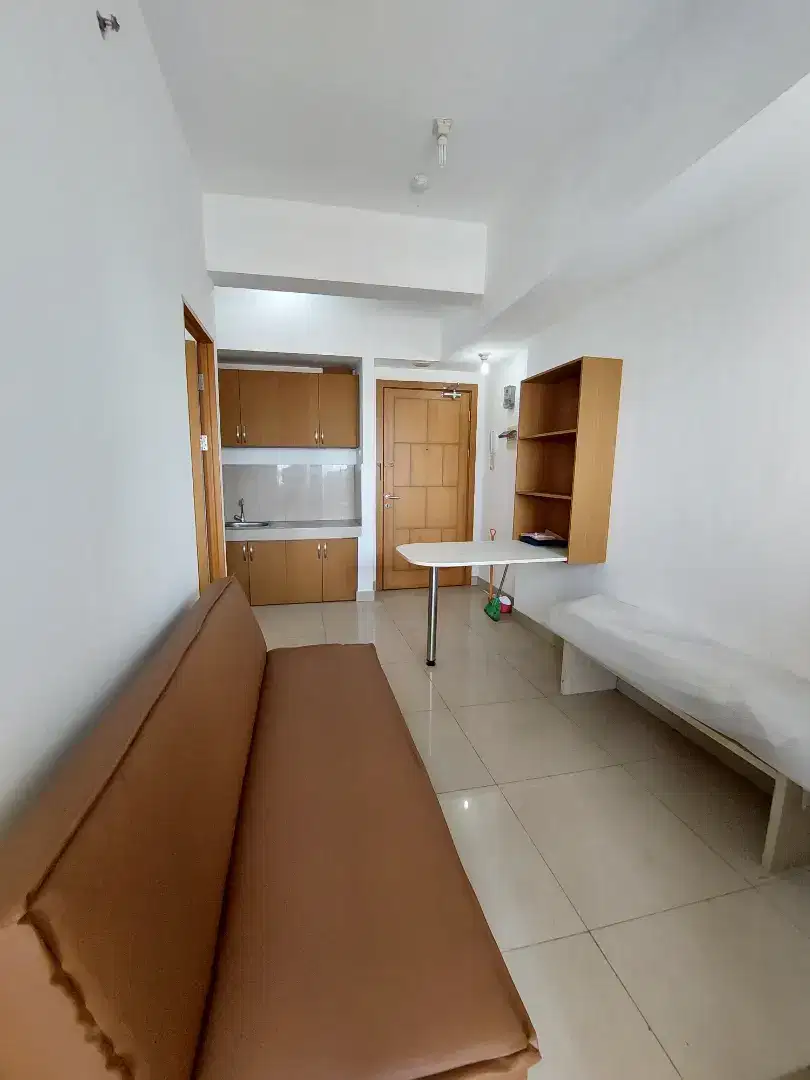 Di Jual BU 2Bedeoom semi Furnish apartement the nest