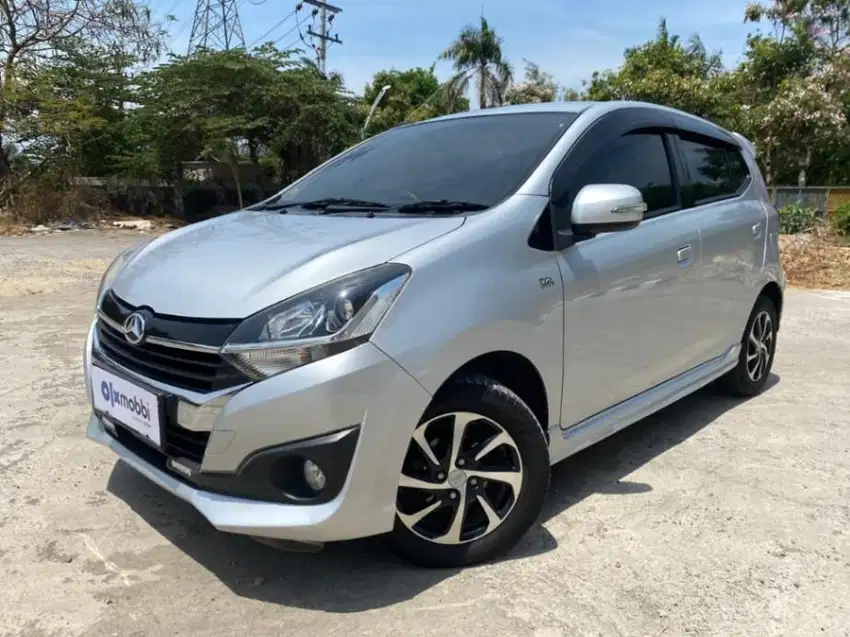 Daihatsu Ayla 1.2 R Bensin-MT 2017 Silver LWT