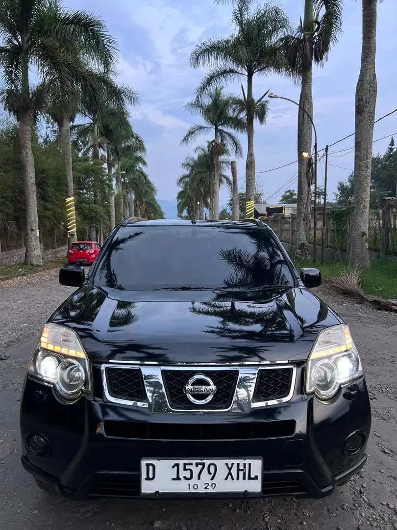 Nissan Xtrail ST AT 2012 Hitam