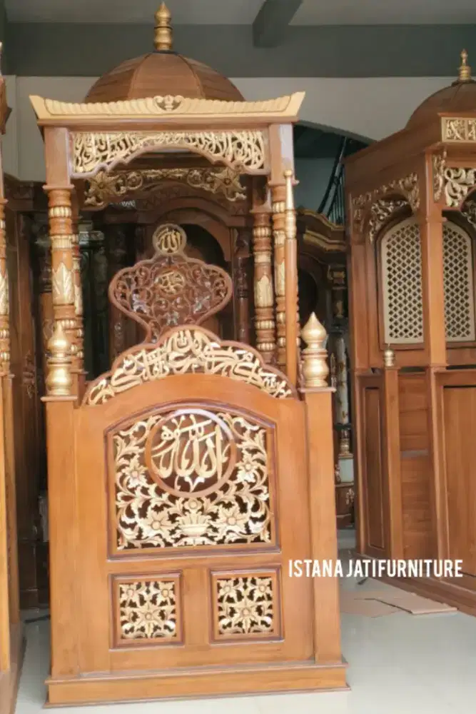 Mimbar masjid khutbah ukir kayu jati