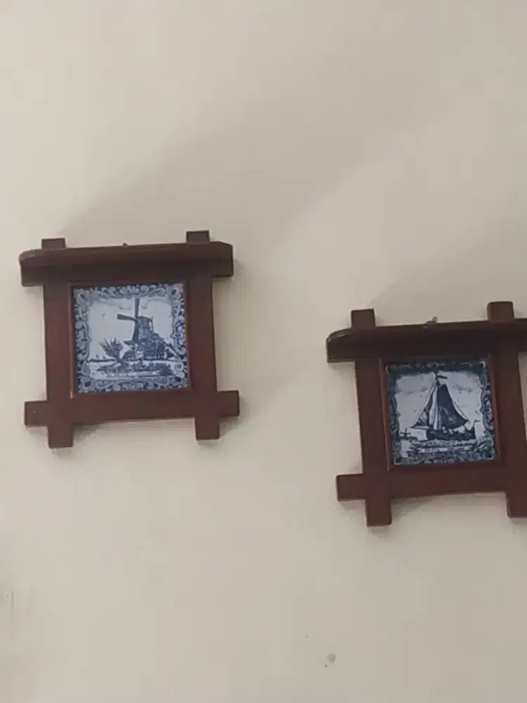 Pajangan dinding antik