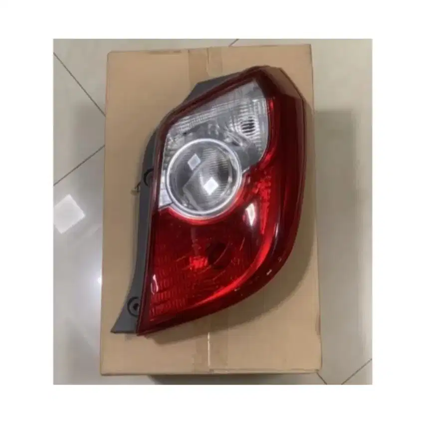 Stoplamp Kanan Original / Lampu Belakang Agya / Ayla