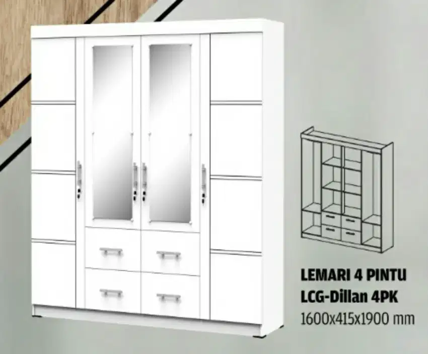 Lemari 4 pintu ada laci. Bawahnya
