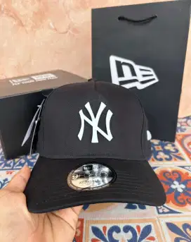 Topi Baseball MLB Caps New Era Hat Logo Metal Besi NY Black n White