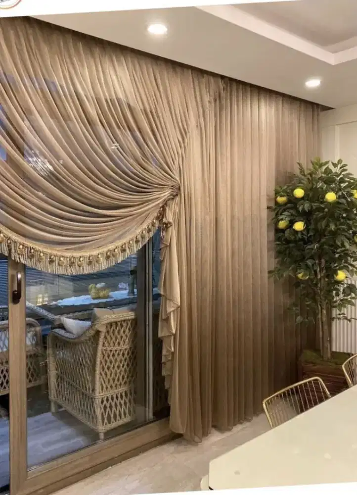 Pasang gordyn gorden murah vertikal roll blind jasa wallpaper dinding