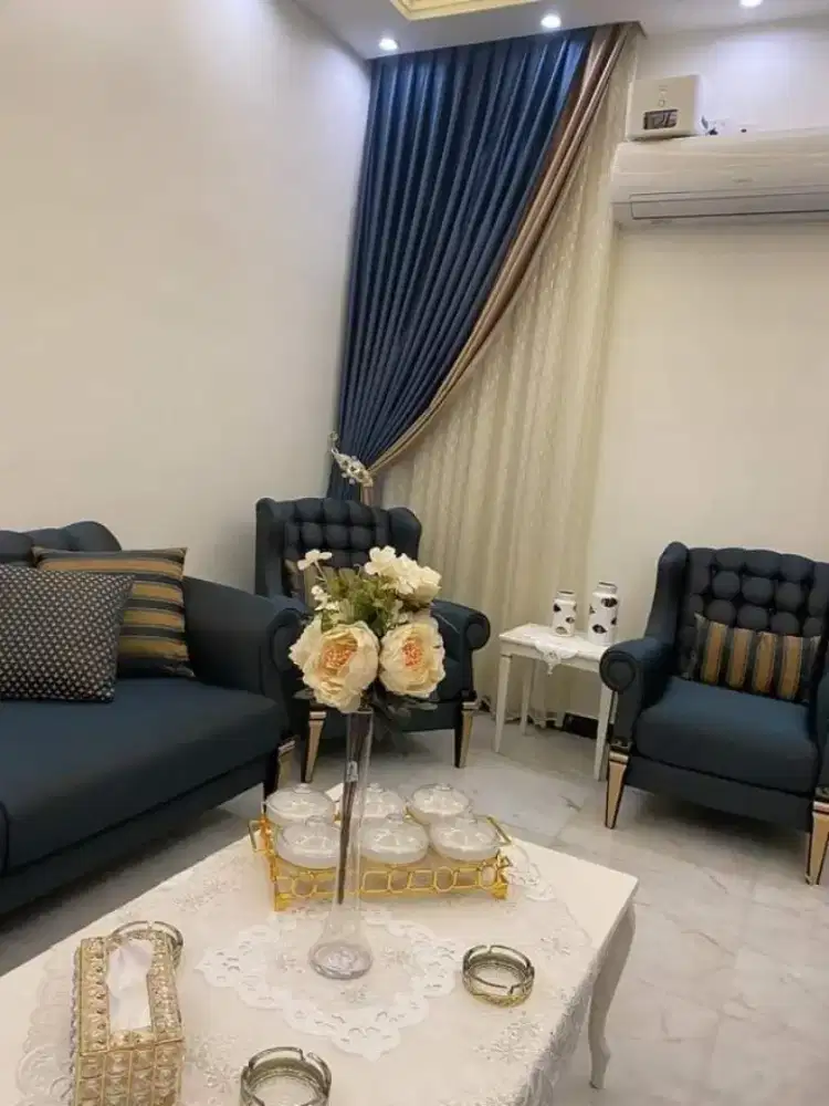 Pasang gordyn gorden murah vertikal roll blind jasa wallpaper dinding