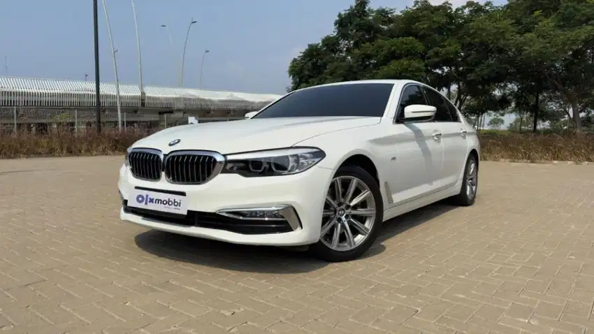 DP Rendah 42JT - BMW 520i 2.0 Luxury Bensin-AT 2018 Putih