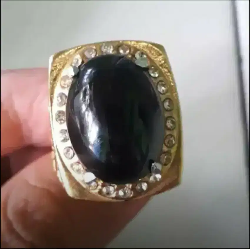 Cincin Batu Kecubung Unik.