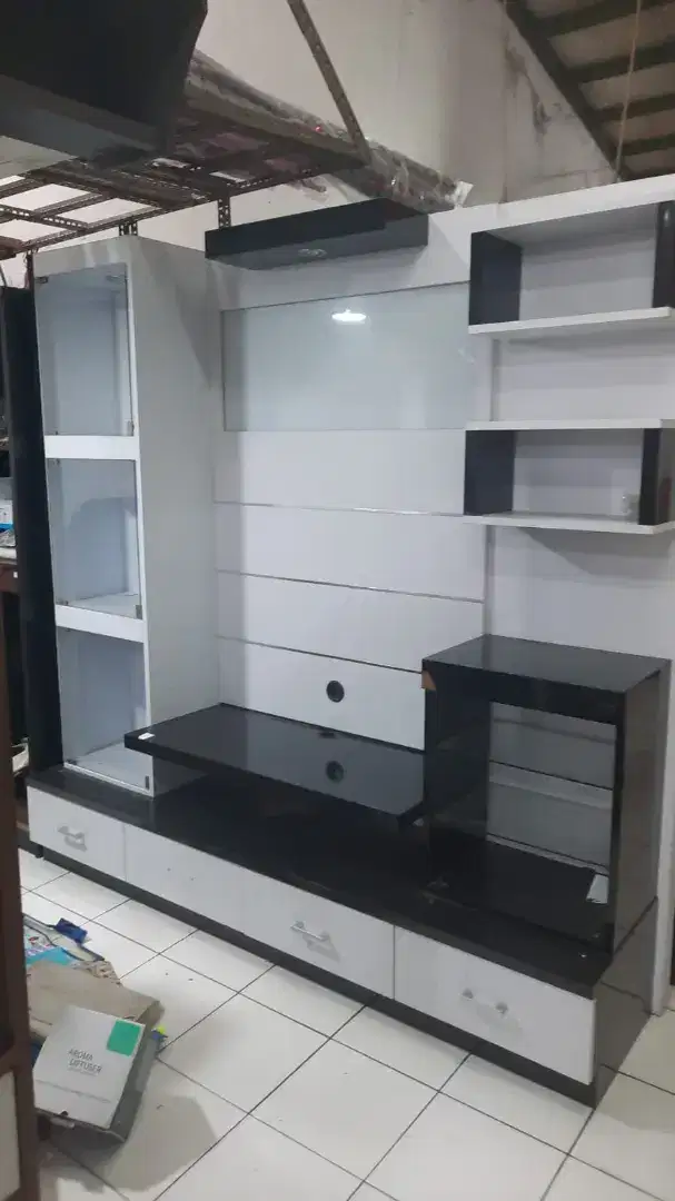 Lemari rak tv custom