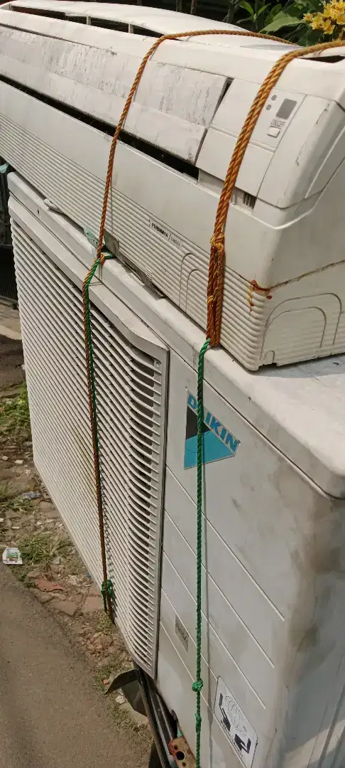 Jual disini AC bekas/rusak nya