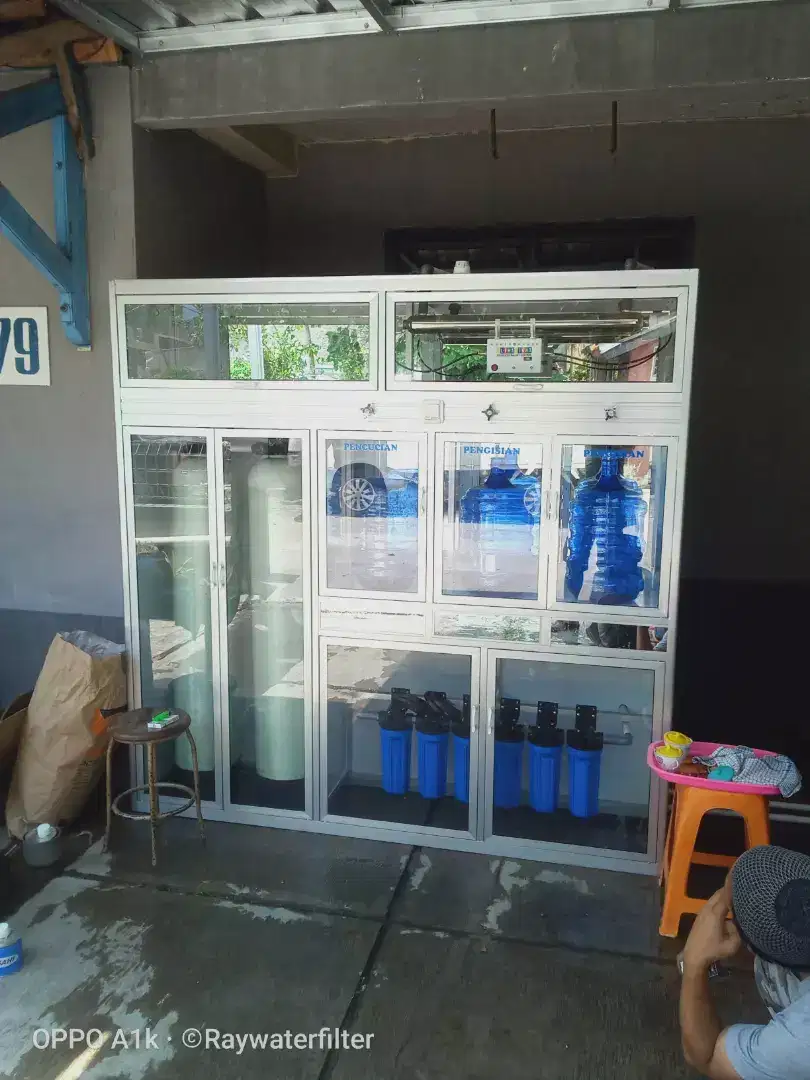 Depot air minum isi ulang