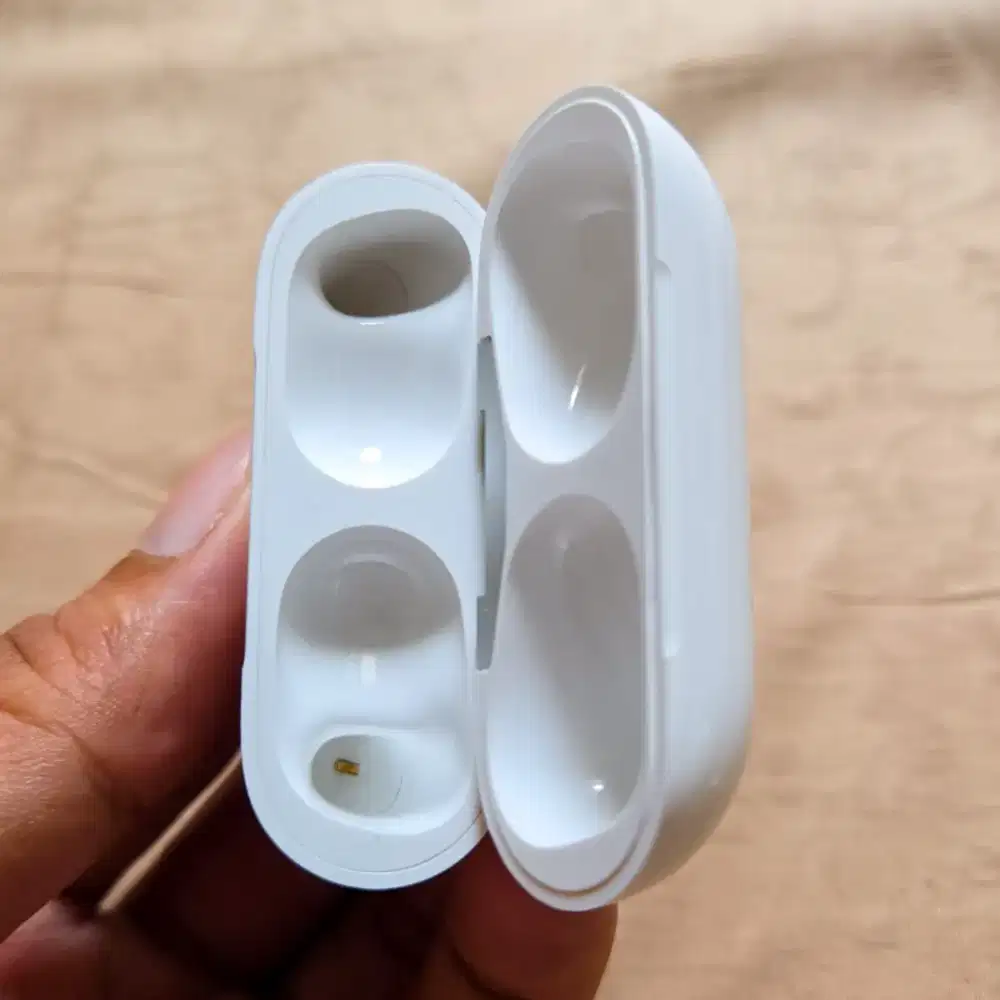 Apple Airpods pro wireless charging (Case Charging) Tempat Airpods pro