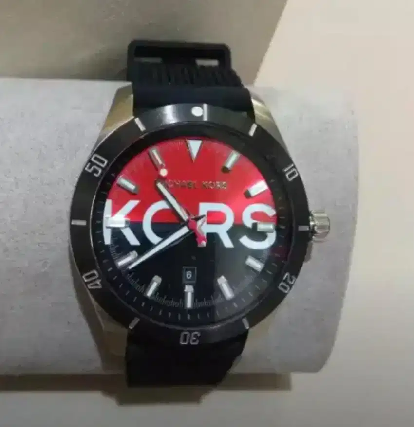 Jam tangan Michael Kors unisex