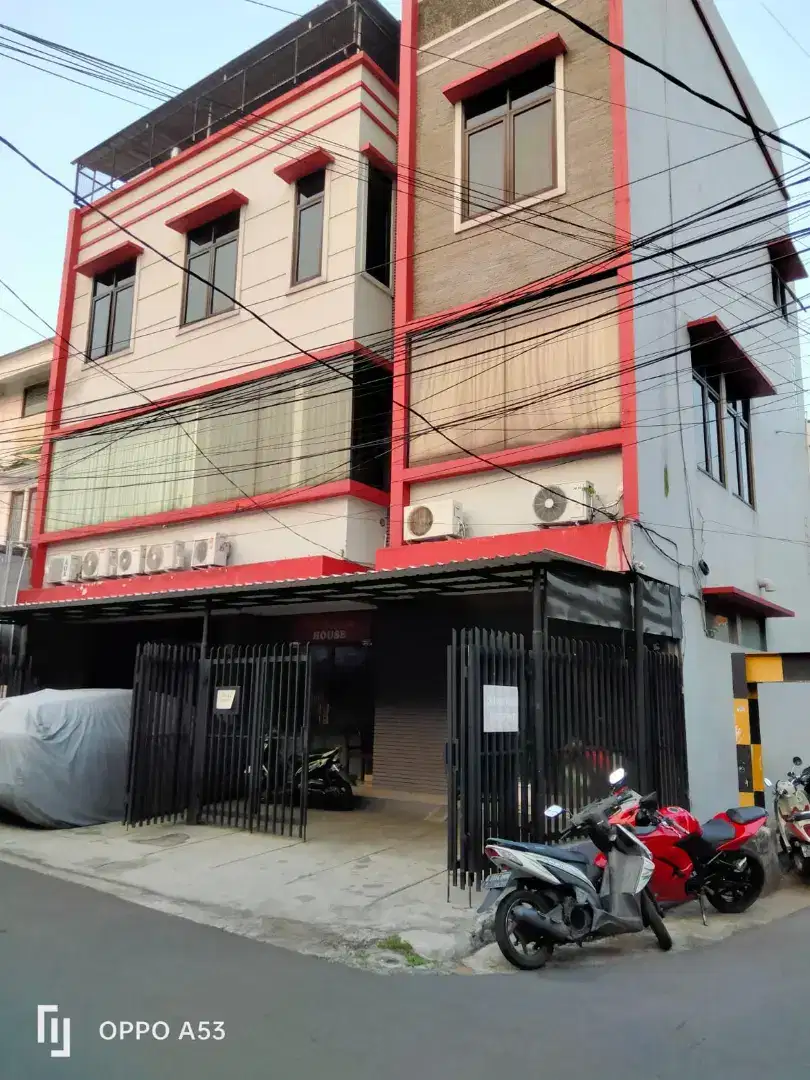 Kos2an ditengah kota Jakarta Barat