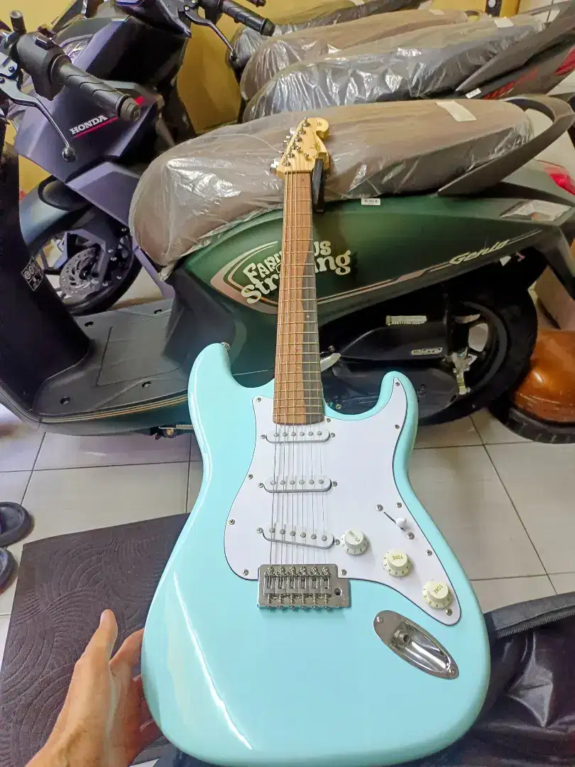 Gitar listrik merk Fender