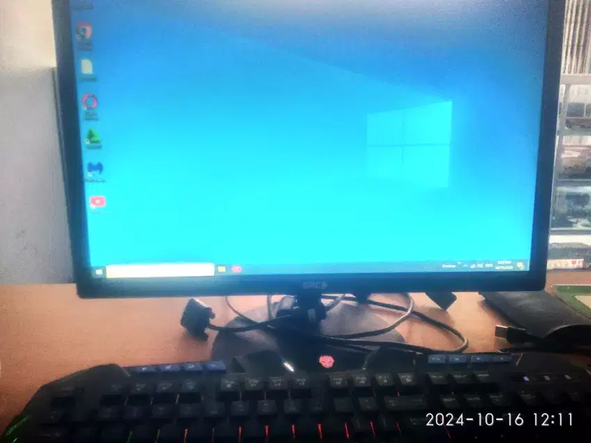 LCD Monitor 19 inch