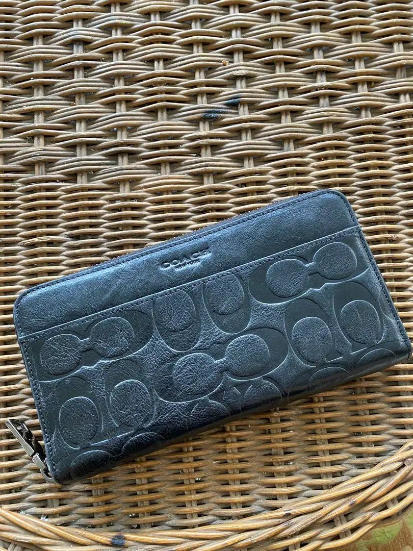 Preloved Dompet Couch Original