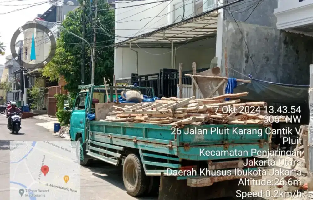 Urugan tanah merah untuk taman
