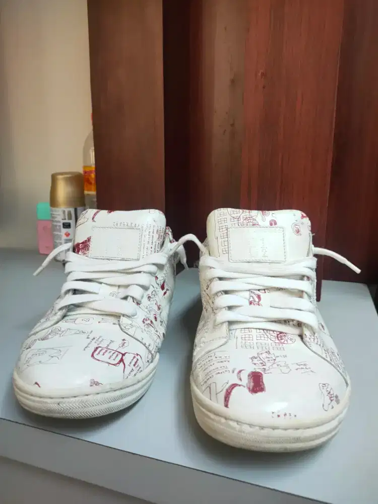 Sepatu Marc Jacobs white gambar unik UK 42 sol 265-270 Made Croatia