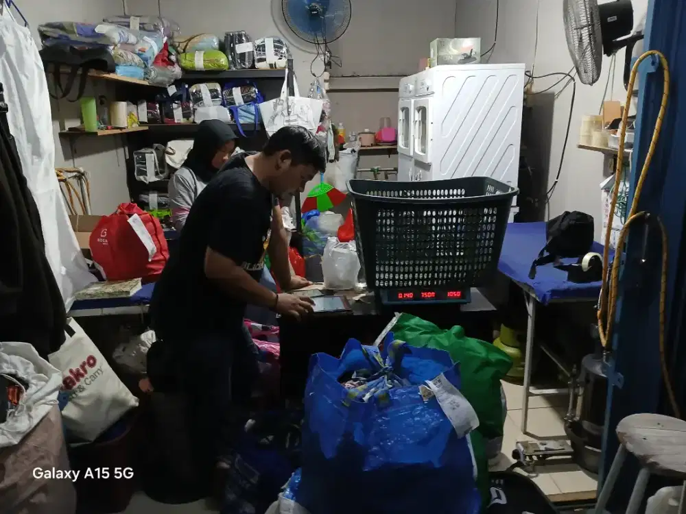 Di butuhkan Karyawati Laundry *khusus cewek*