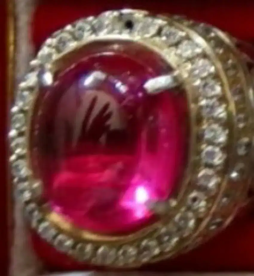 Batu Cincin Merah Rosa