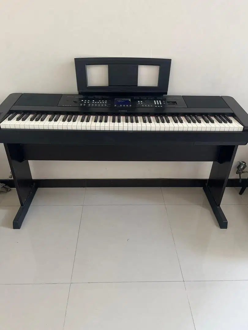 Portable Grand DGX-650