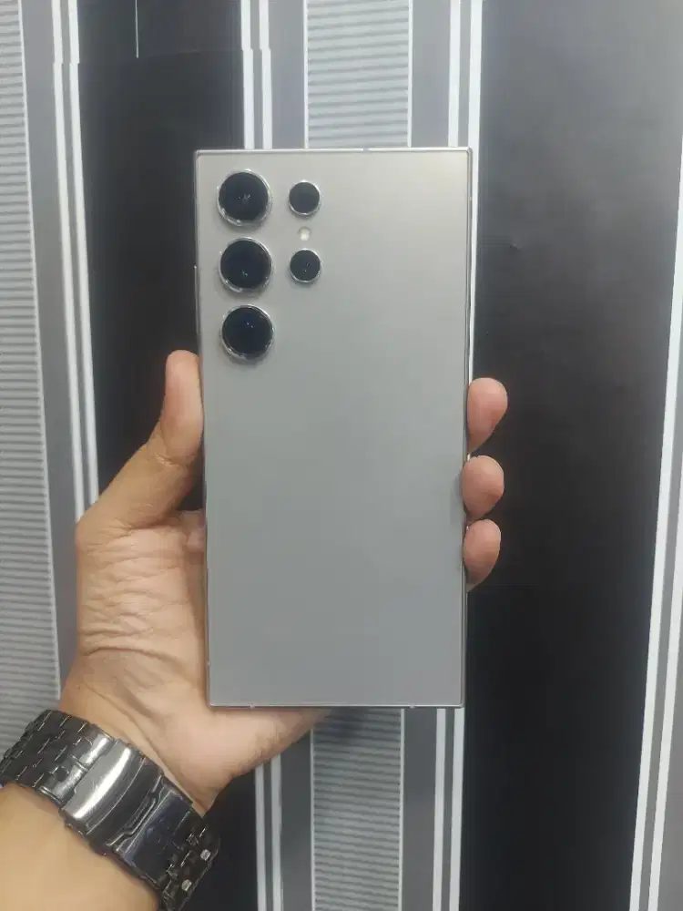 SAMSUNG S24 ULTRA 5G Ram12/256Gb Resmi SEIN Garansi APRIL 2025.