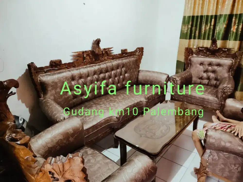 Kursi jati Garuda Dopan