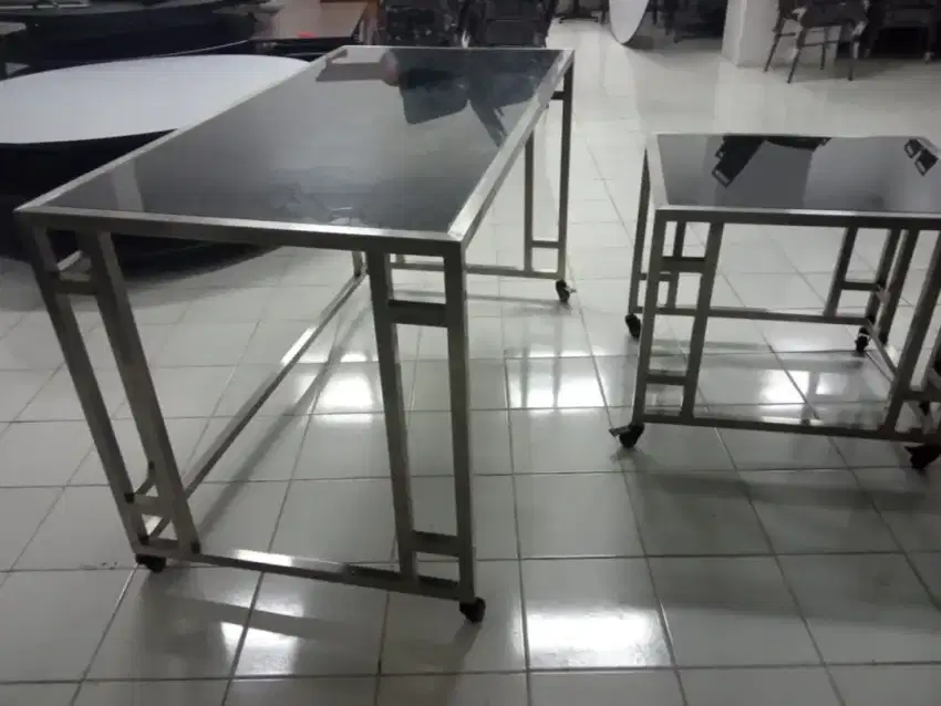 Meja stainless steel