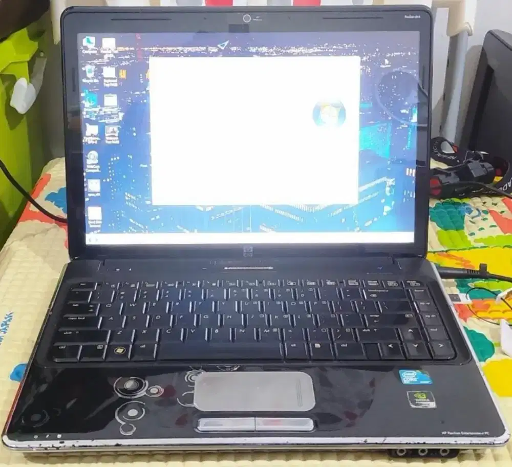 Laptop HP Pavilion DV4-1432TX Core 2 Duo 3GB 500GB