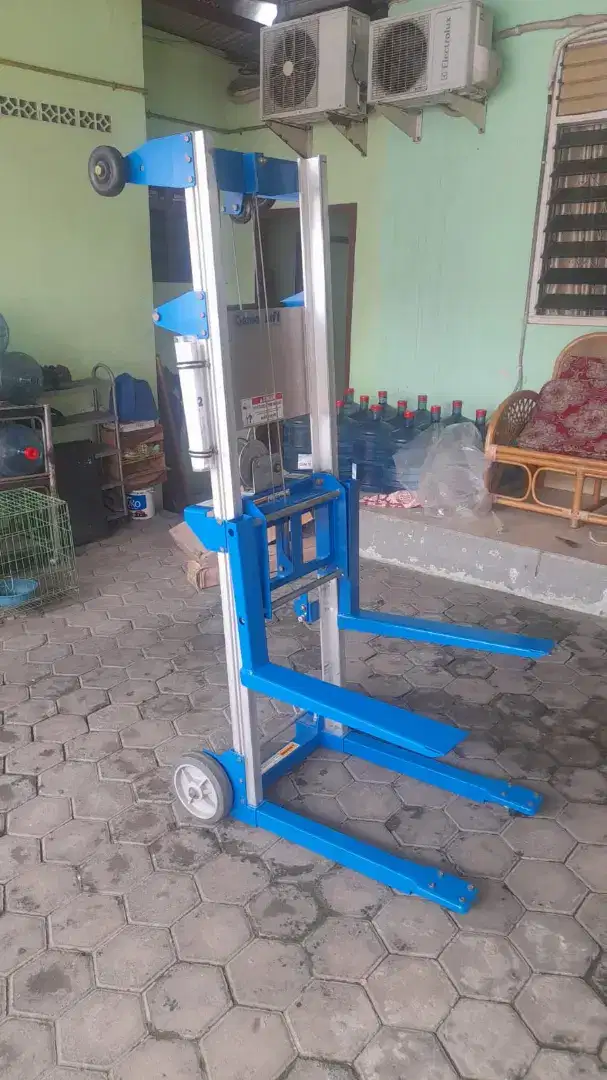 PORTABEL ALUM PANDUAN PENGANGKAT BEBAN,Genie lifting equipment