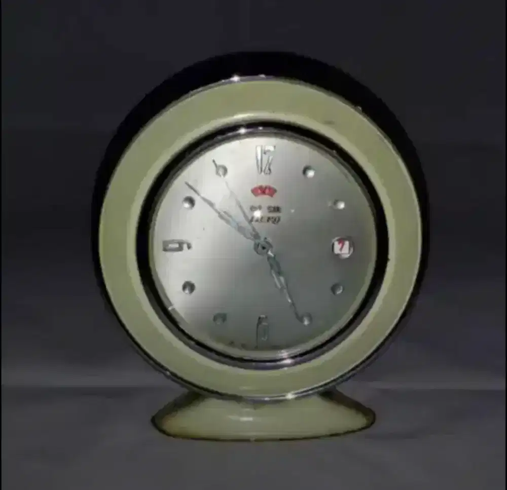 Jam weker vintage hero kondisi nyala