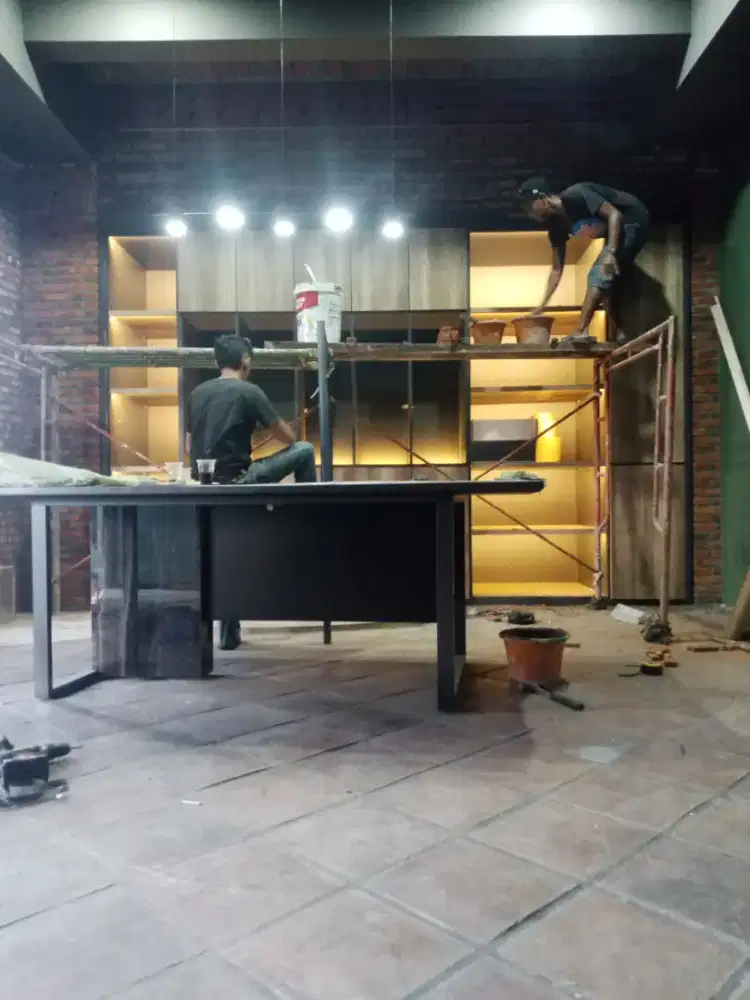 Renovasi rumah ,plafon ,cat , atap baja